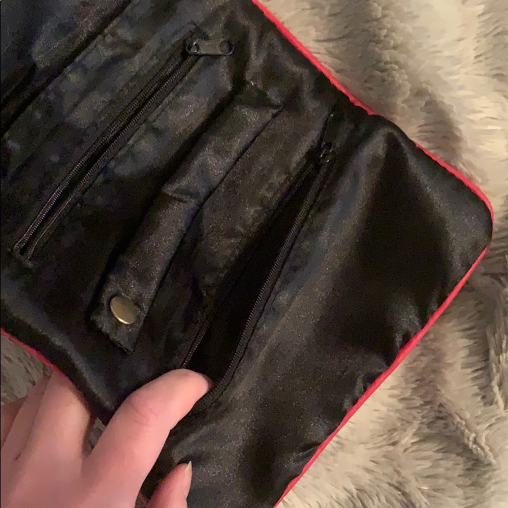 Red Wallet - Picture 6 of 7